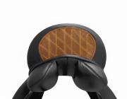 Sedlo Zaldi s prošívaným ornamentem na zadní rozsoše 